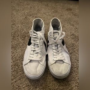 Nike SB Blazer Court Mid